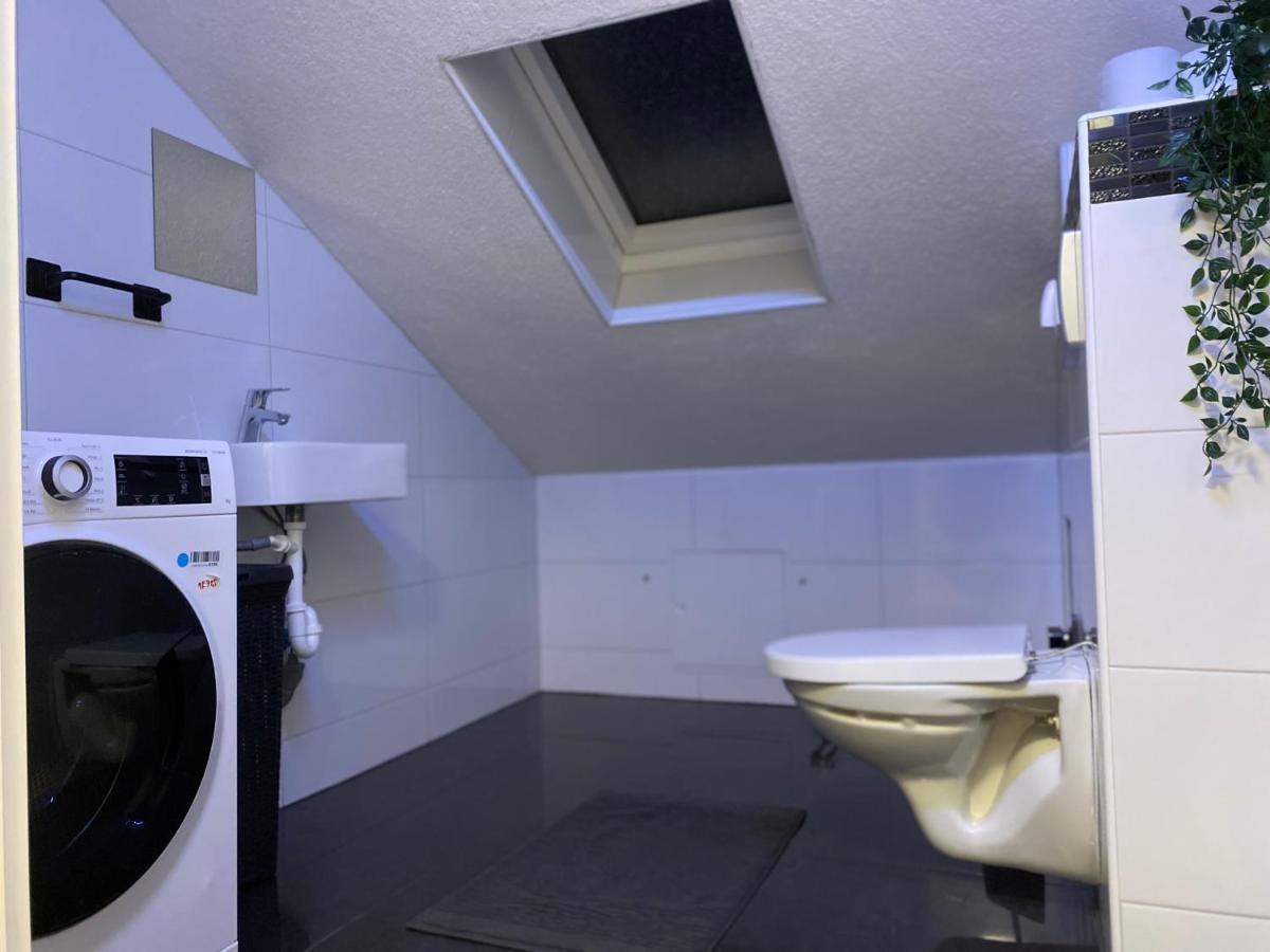 Deluxe Business Suite Mit Netflix Premium & Parkplatz, Zentral Zu Audi & Schwarz Gruppe With 2 Bedrooms 巴特腓特烈斯哈尔 外观 照片