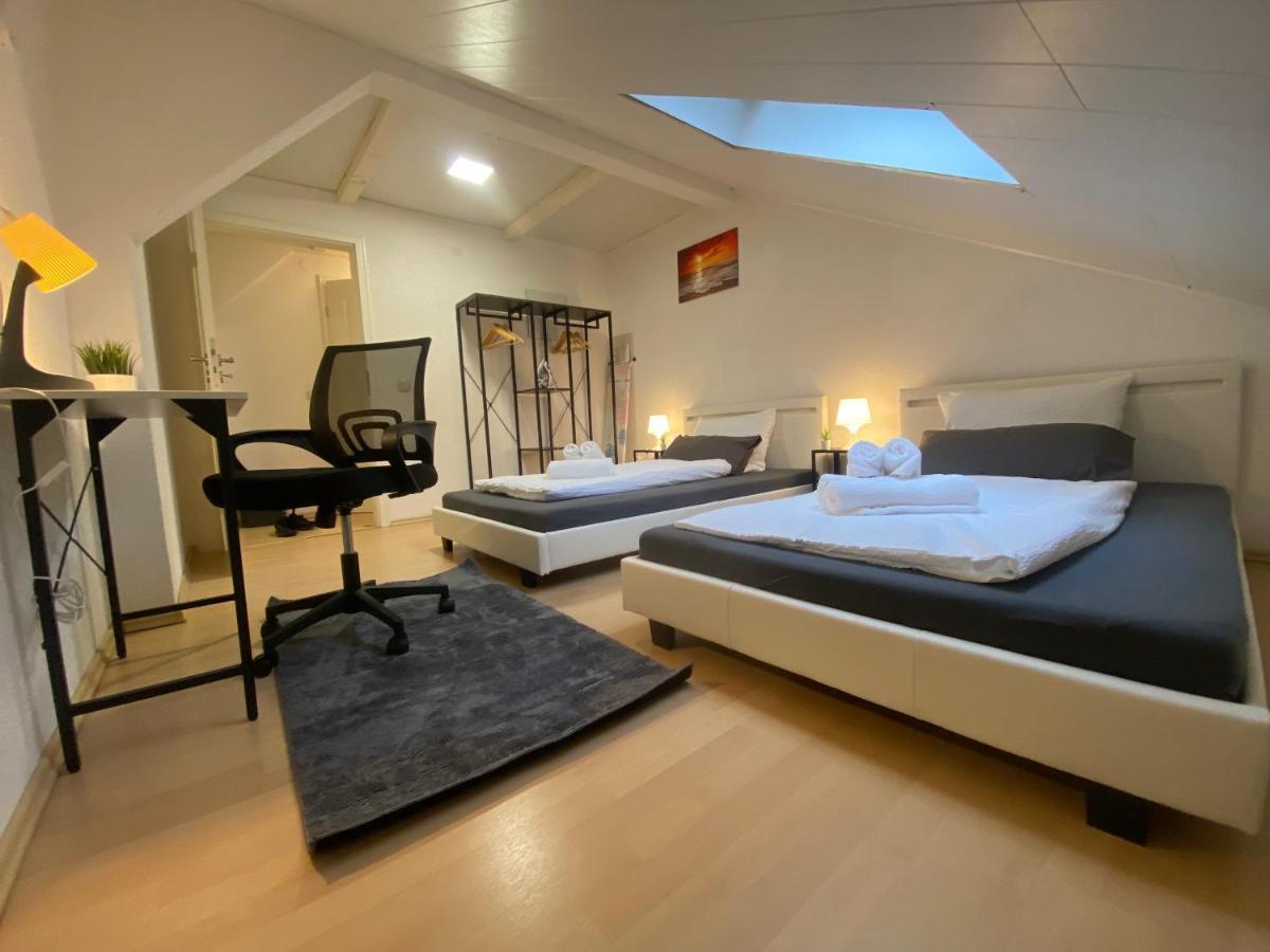 Deluxe Business Suite Mit Netflix Premium & Parkplatz, Zentral Zu Audi & Schwarz Gruppe With 2 Bedrooms 巴特腓特烈斯哈尔 外观 照片