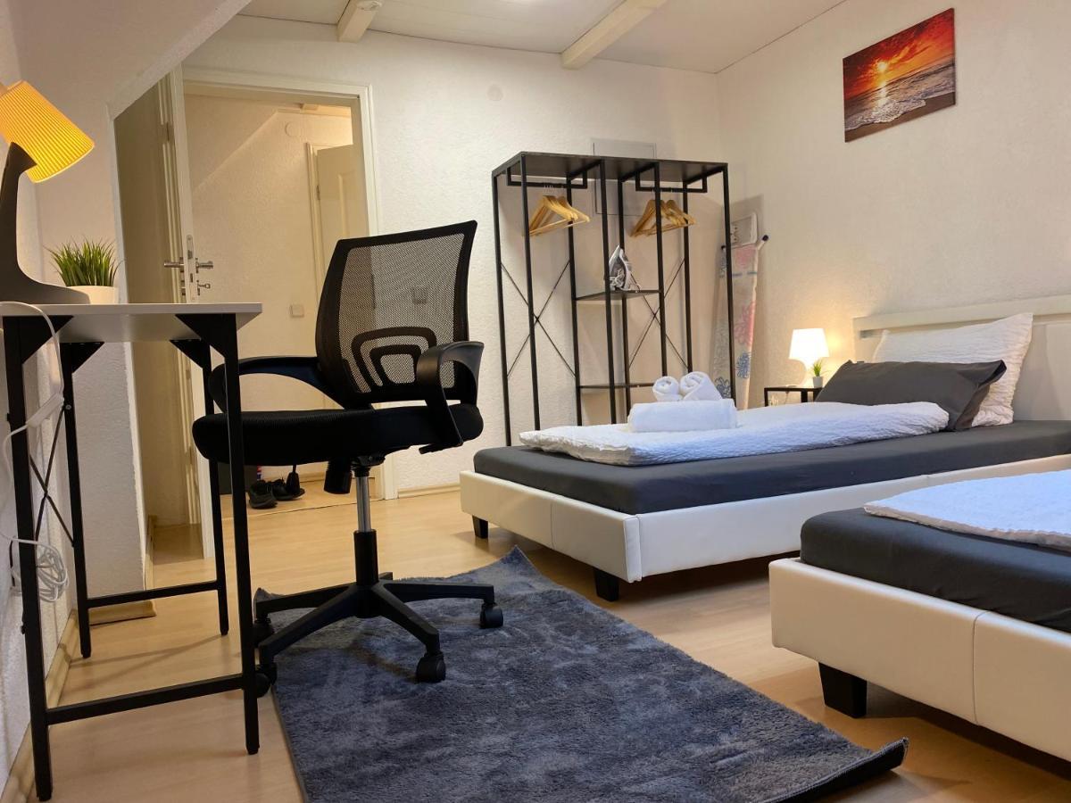 Deluxe Business Suite Mit Netflix Premium & Parkplatz, Zentral Zu Audi & Schwarz Gruppe With 2 Bedrooms 巴特腓特烈斯哈尔 外观 照片