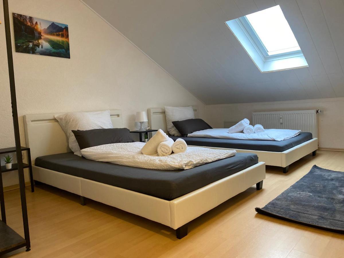 Deluxe Business Suite Mit Netflix Premium & Parkplatz, Zentral Zu Audi & Schwarz Gruppe With 2 Bedrooms 巴特腓特烈斯哈尔 外观 照片