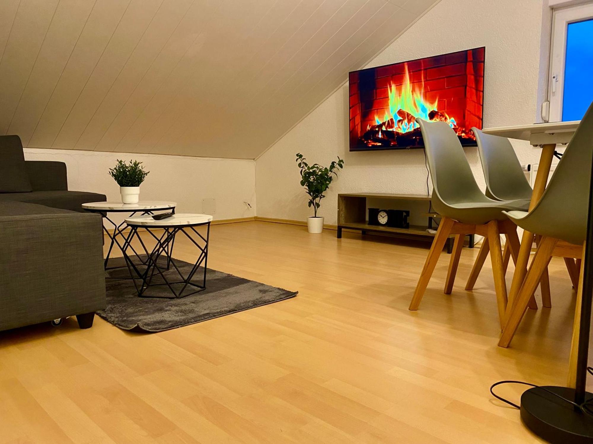 Deluxe Business Suite Mit Netflix Premium & Parkplatz, Zentral Zu Audi & Schwarz Gruppe With 2 Bedrooms 巴特腓特烈斯哈尔 外观 照片